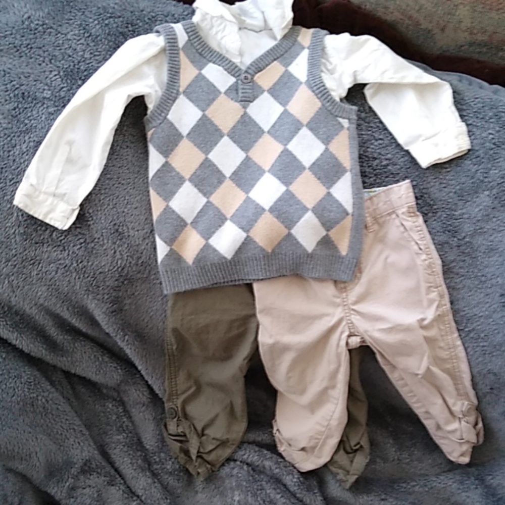 Button up, vest and two pants as a set